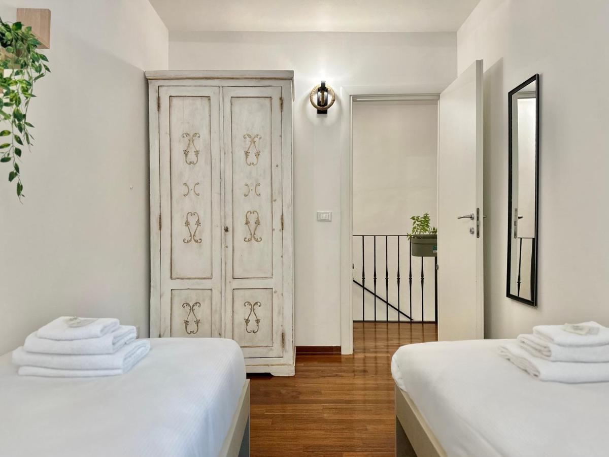 A 2 Passi Dal Duomo Con Parcheggio E 3 Camere 佛罗伦萨 外观 照片
