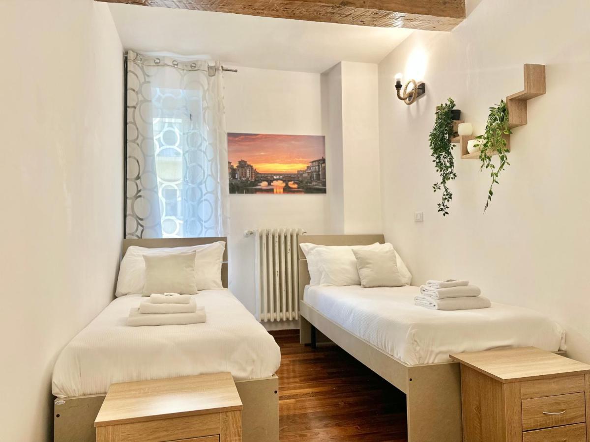 A 2 Passi Dal Duomo Con Parcheggio E 3 Camere 佛罗伦萨 外观 照片
