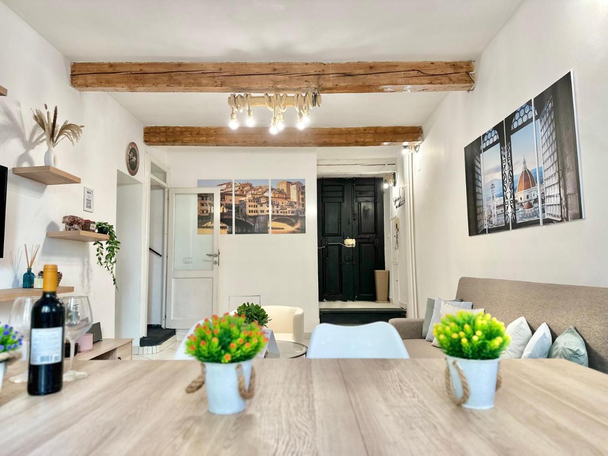 A 2 Passi Dal Duomo Con Parcheggio E 3 Camere 佛罗伦萨 外观 照片